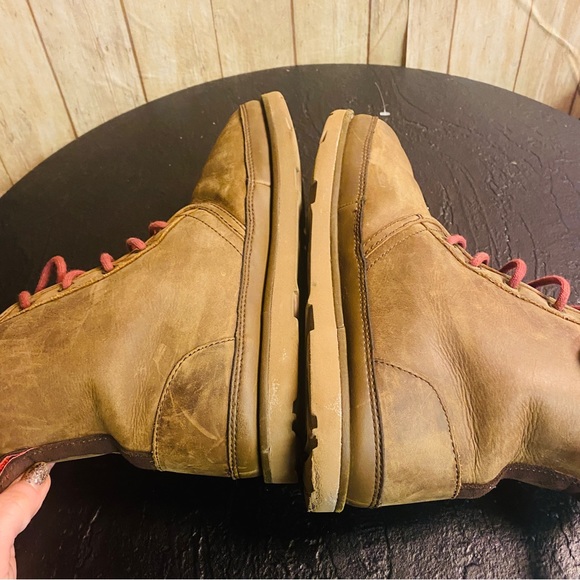 Uggs - Picture 3 of 12